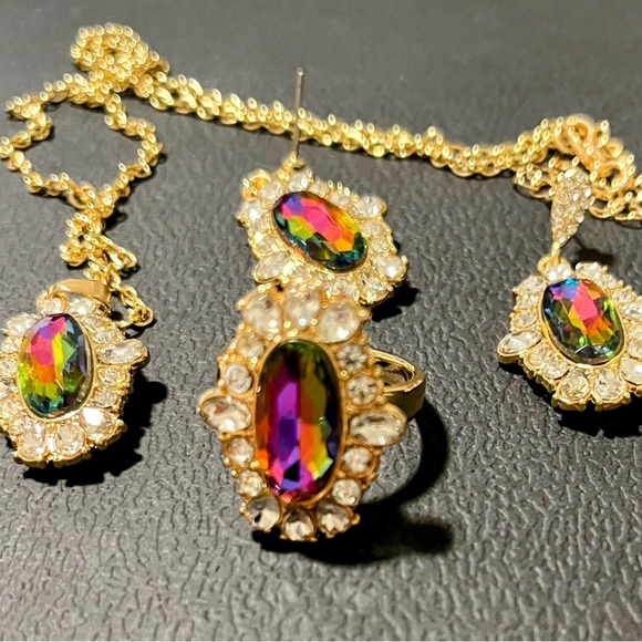 Vermeil Gold Set with Multicolor Stones. Ring, earrings & pendant necklace 20” - Picture 2 of 4